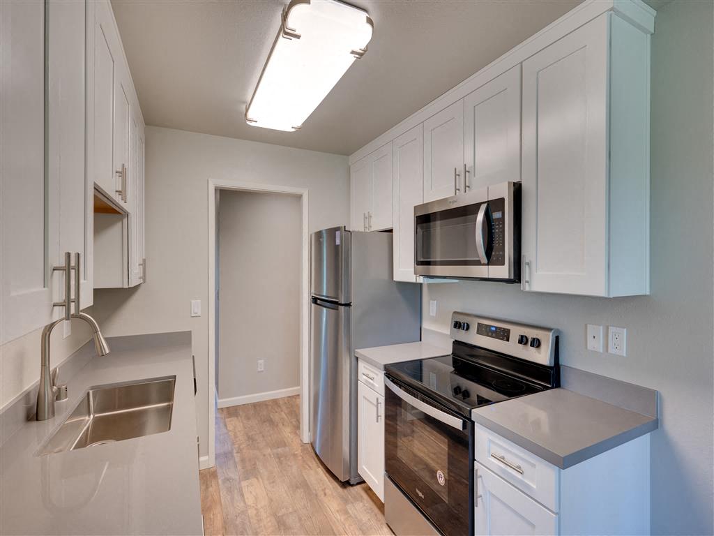 Villa Palms Apartment Homes photo 4